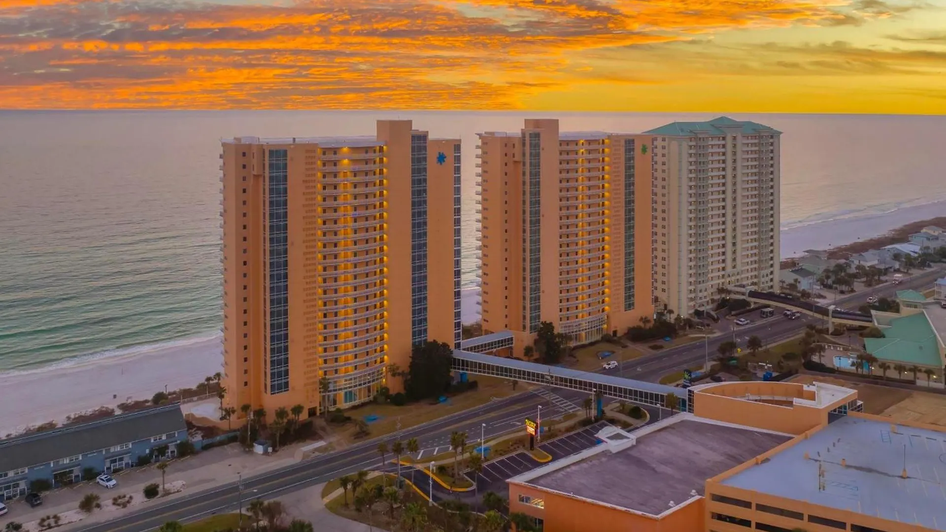 Splash Beach Resort By Panhandle Getaways location